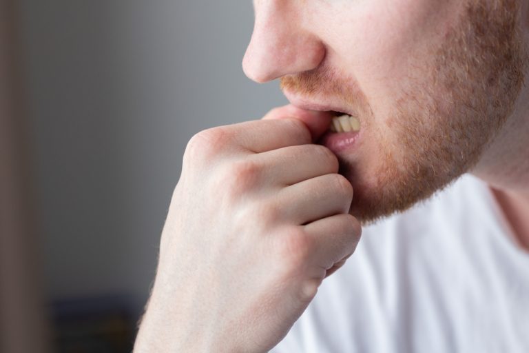How To Tell If You Have a Broken Tooth (And What To Do)